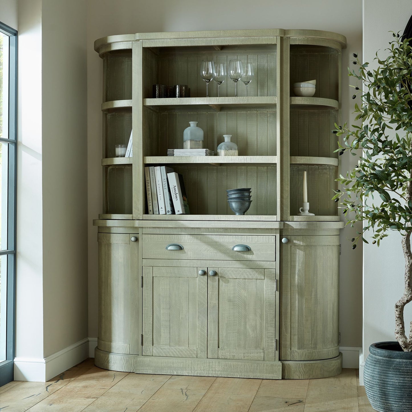 Saltaire Collection Heritage 3-Shelf Dresser Top