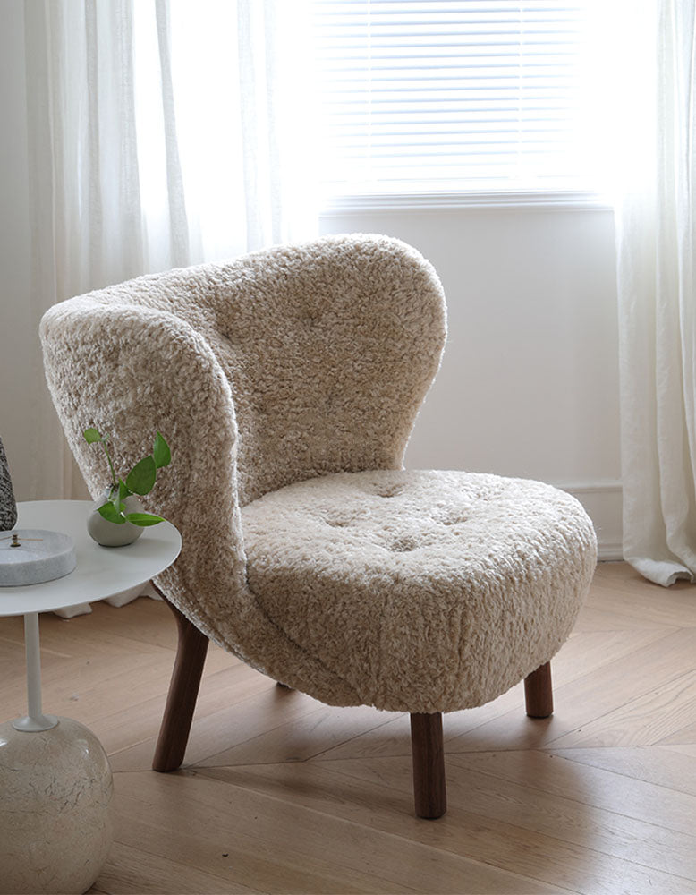 Little Fitz Lounge Chair, Long Hair| DC Concept