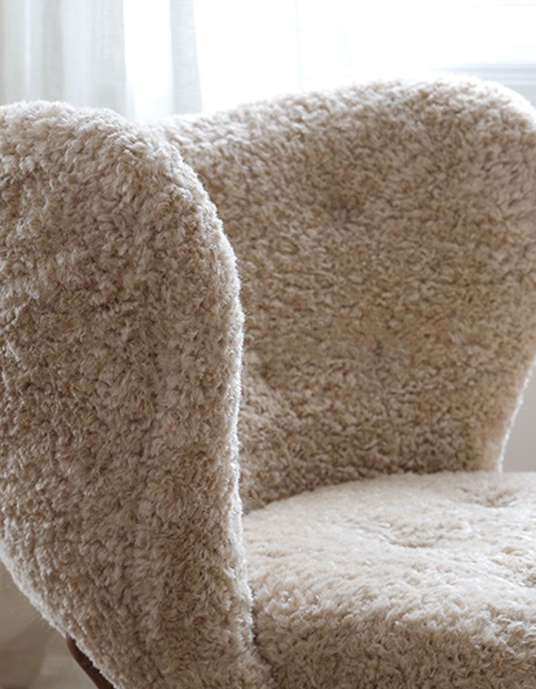Little Fitz Lounge Chair, Long Hair| DC Concept
