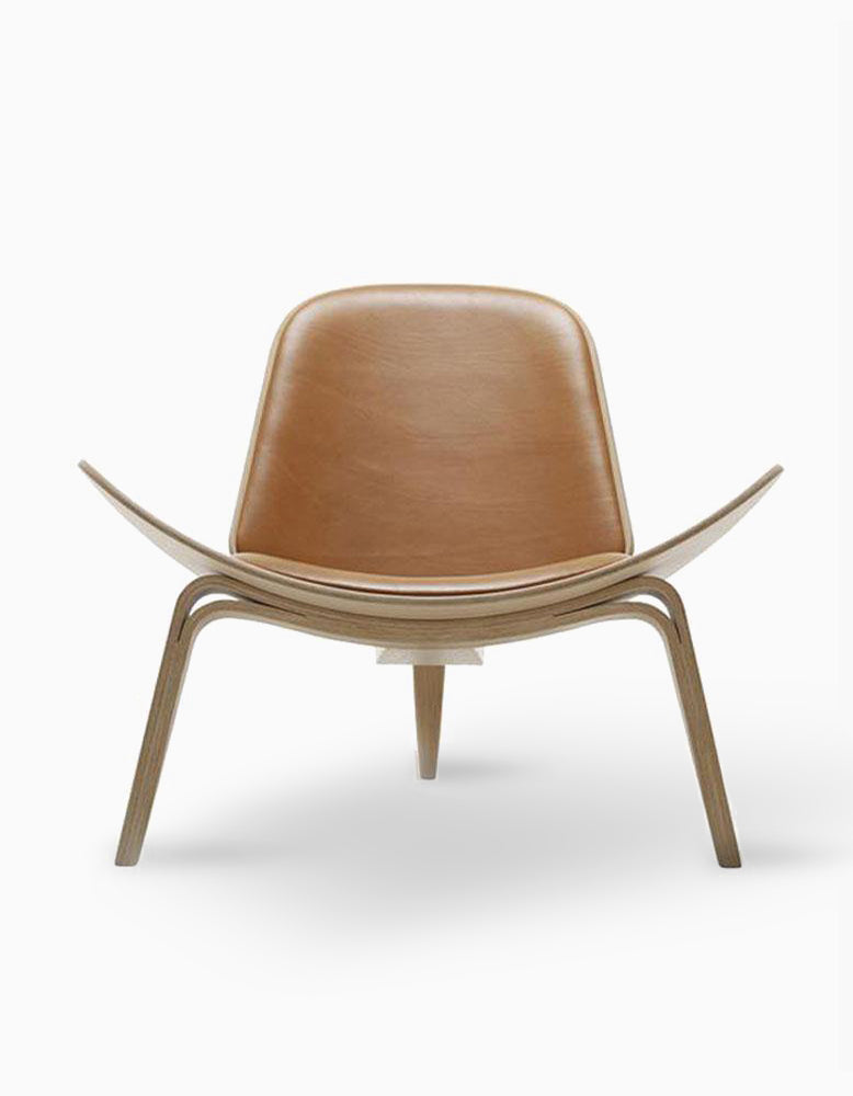 Hans Wegner CH07 Shell Chair, Brown & Walnut｜ DC Concept