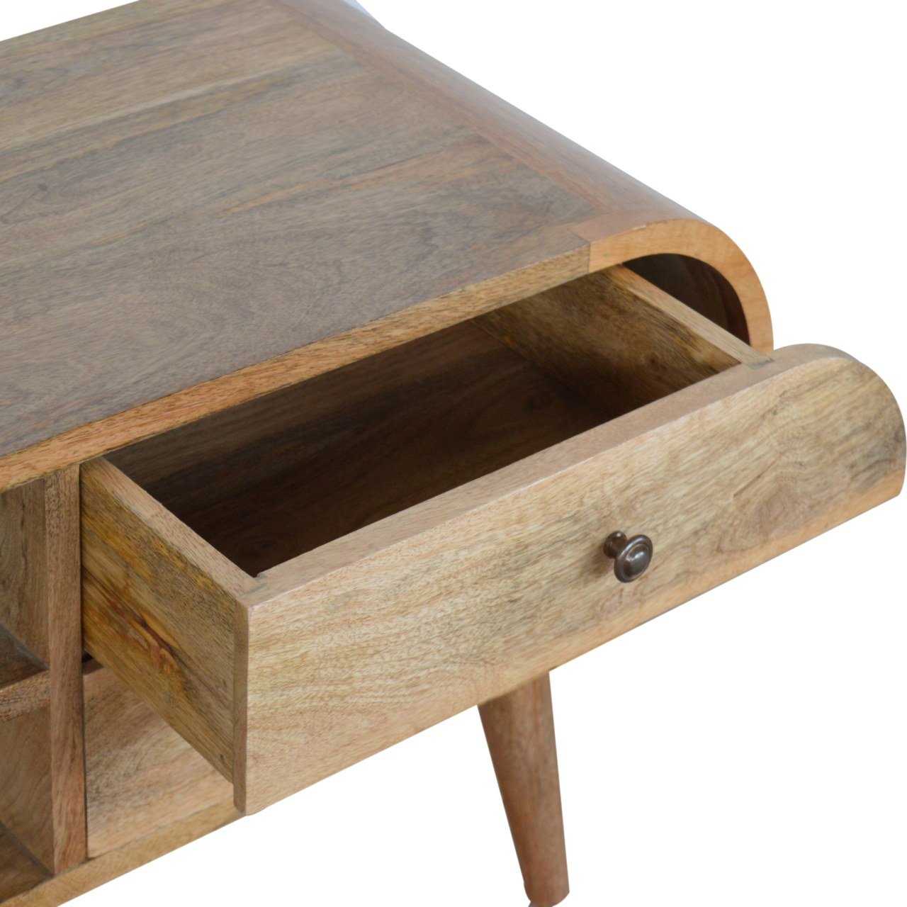 London Media Unit in Oak-like Finish